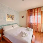 Yuna Rent - Alba Apartment *